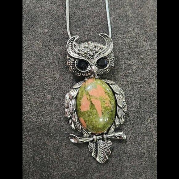 Unakite Crystal Owl Necklace - Picture 1 of 2